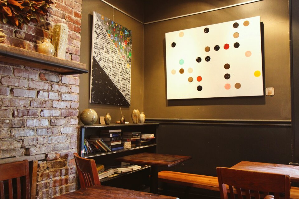 How to decorate walls in your home